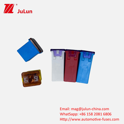ছোট অটোমোবাইল স্কয়ার ফিউজ 32V 58V ইভি মাঝারি বৈদ্যুতিক গাড়ি ফিউজ ব্লেড টার্মিনাল 58V নামমাত্র ভোল্টেজ ডিসি সহ