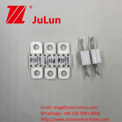 A202001-300A এএসটিএম সিরামিক অটোমোটিভ ফিউজ 150VDC ভোল্টেজ এবং 39mm হোল দূরত্বের জন্য