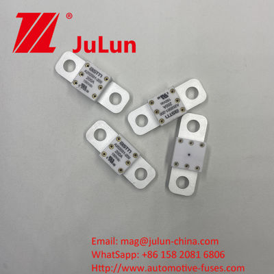 ব্রেকিং ক্যাপাসিটি সিরামিক A202001-150A 150VDC ফিউজ 39mm গর্ত দূরত্ব এবং সাশ্রয়ী মূল্যের দাম সহ
