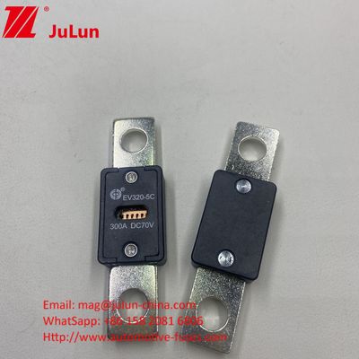 70VDC EV320-C মিনি ব্লেড ফিউজ 500A ভোল্টেজ রেটিং 51mm গর্ত দূরত্ব
