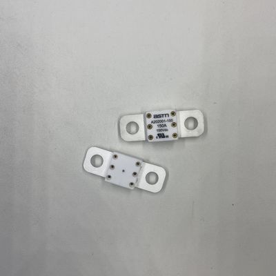 সুরক্ষা 350A 150VDC ছোট আকারের সিরামিক কার ফিউজ উচ্চ বর্তমান রেটিং প্রস্তাবিত সংকীর্ণ টর্ক 11-13N·m