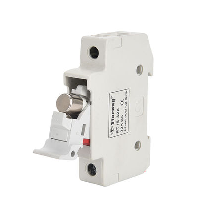 PV 1500V 32A সিরামিক সিলিন্ডার ফিউজ উচ্চ ব্রেকিং ক্ষমতা সঙ্গে নিম্ন ভোল্টেজের জন্য ফিউজ ধারক আইইসি নিরাপত্তা মান পূরণ করে