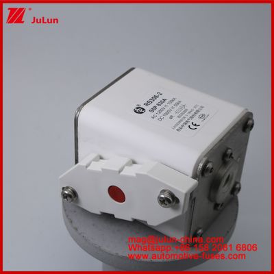 RS306-2 S5P 630A স্কয়ার ইলেকট্রিক যানবাহন ট্র্যাকশন ক্যারেমিক ফিউজ EV বা HEV ইলেকট্রিক যানবাহন ট্র্যাকশন DC EV HEV AC1250V 100KA DC1000V 50KA AR
