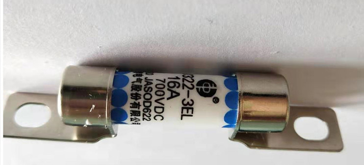 রাস্তার যানবাহন EV322 3EL 16A 700VDC এর জন্য বোল্টেড টাইপ গোলাকার টিউব বৈদ্যুতিক যানবাহন ফিউজ