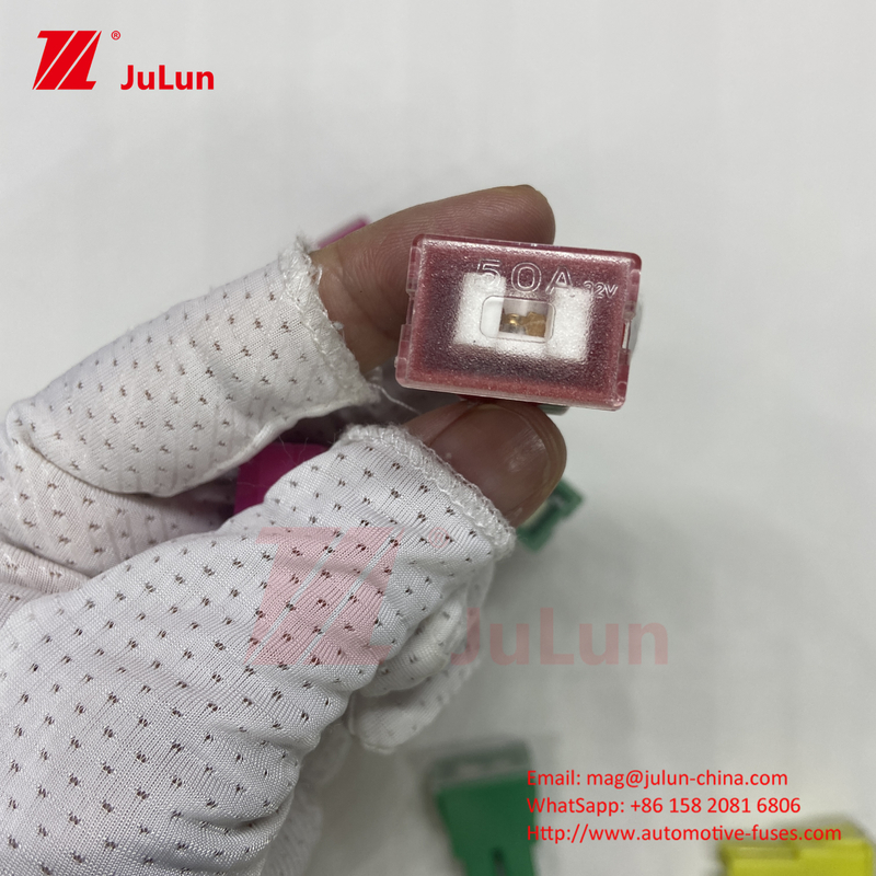 JCASE স্বয়ংক্রিয় স্থিতিশীল অটোমোটিভ সার্কিট ব্রেকার ওভারলোড সুরক্ষা এবং 32V ভোল্টেজ রেটিং সহ