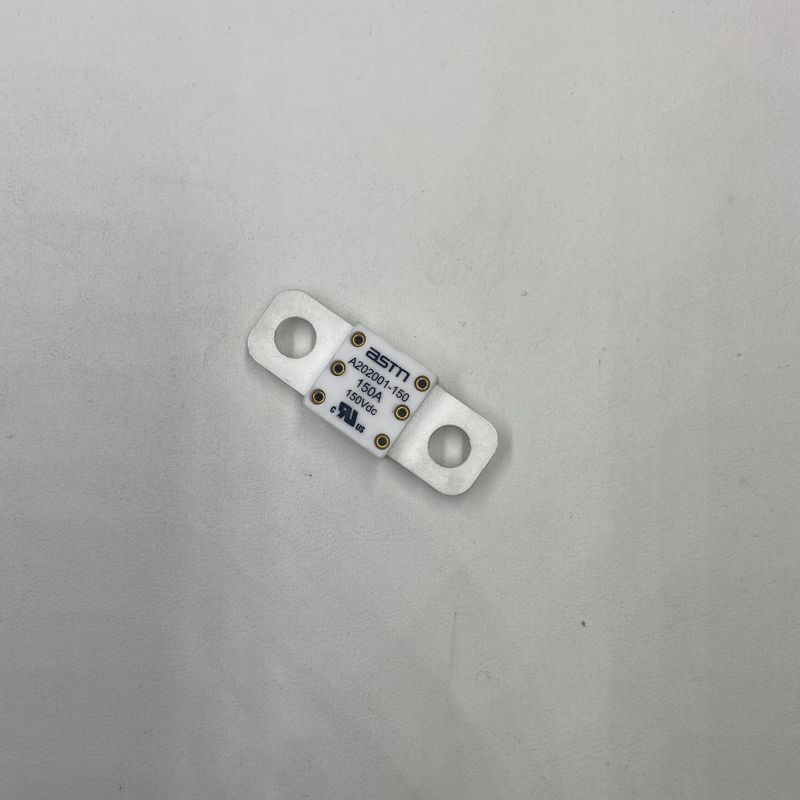 150A 150VDC পাওয়ার রূপান্তর সিরামিক অটোমোটিভ ফিউজ উচ্চ ভাঙ্গন ক্ষমতা 16KA 20KA প্রস্তাবিত সংকীর্ণ টর্ক সঙ্গে 11-13N · m জন্য M8