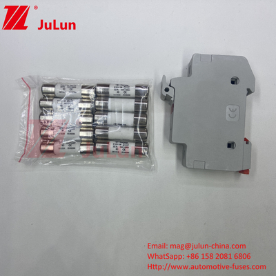 সৌর PV ইনস্টলেশনের জন্য 10A-63A পিভি ফিউজ 32A 10X38mm 1000V ডিসি ডিন রেল ফিউজ হোল্ডার সৌর সিস্টেমের জন্য আলো সহ