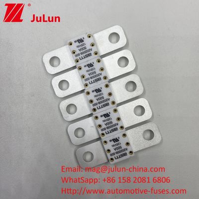 68*17.7*12mm A202008 350A 125VDC EV ফিউজ উচ্চ ভাঙ্গন ক্ষমতা 125Vdc এর নিচে বৈদ্যুতিক গাড়ির পারফরম্যান্স অপ্টিমাইজেশান জন্য