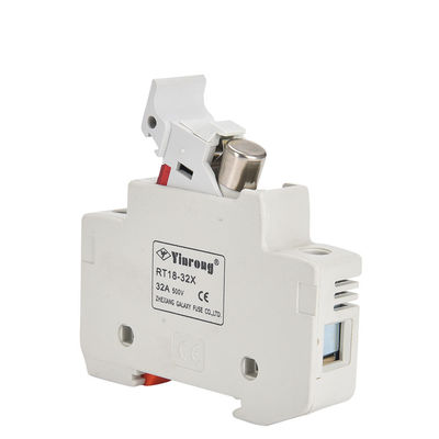 PV 1500V 32A সিরামিক সিলিন্ডার ফিউজ উচ্চ ব্রেকিং ক্ষমতা সঙ্গে নিম্ন ভোল্টেজের জন্য ফিউজ ধারক আইইসি নিরাপত্তা মান পূরণ করে
