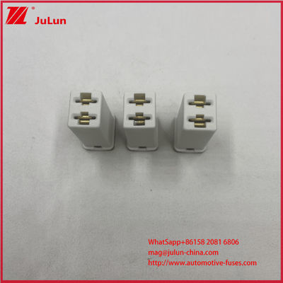 যানবাহন 32VDC সার্কিট ব্রেকার মিনি গাড়ি ফিউজ 25A 32V টার্মিনাল মহিলা স্কয়ার প্লাগ-ইন ফিউজ লিঙ্ক জন্য গাড়ী যানবাহন 0495025.ZXA